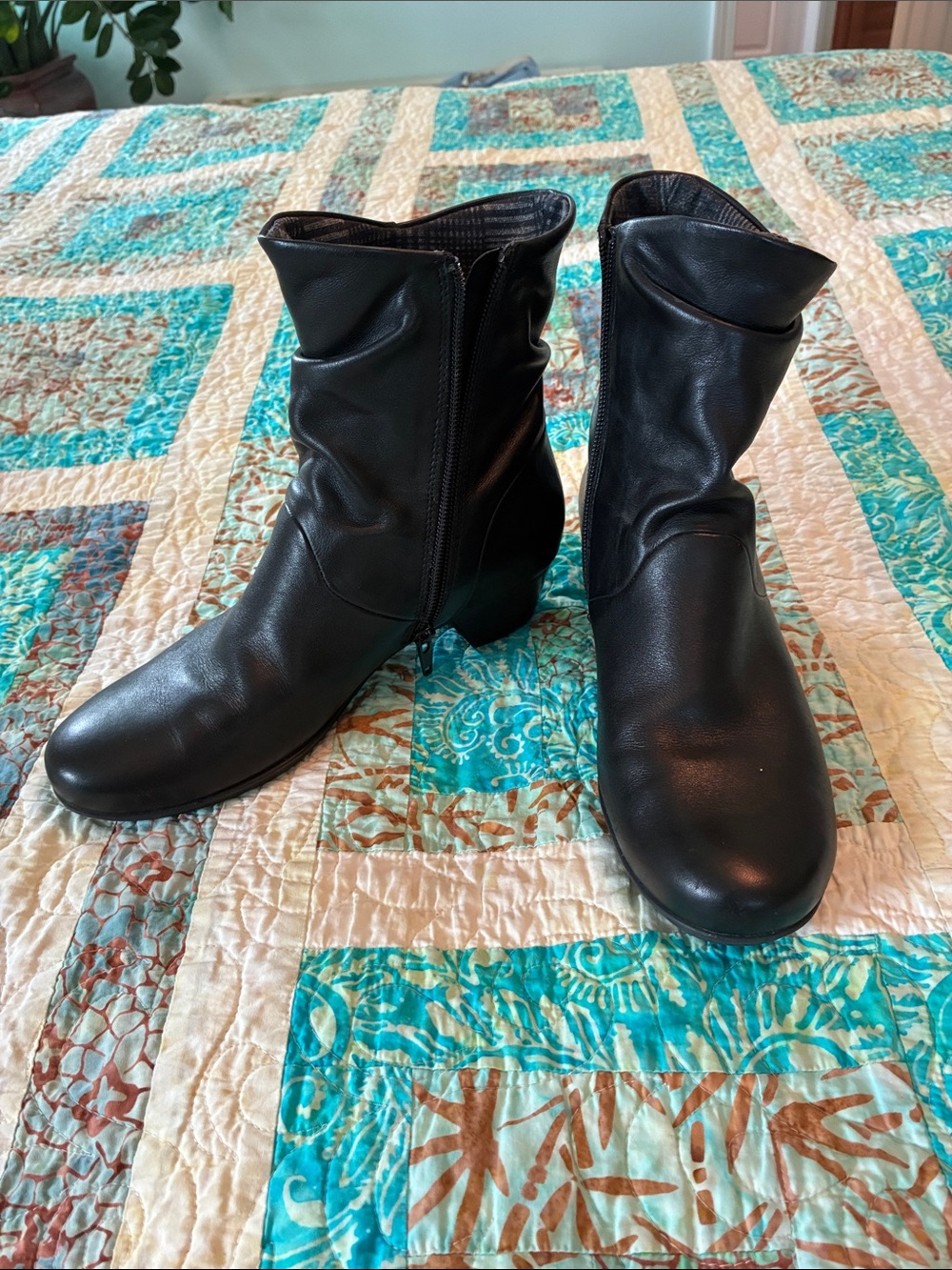 Women’s leather ankle boots by Abeo 7